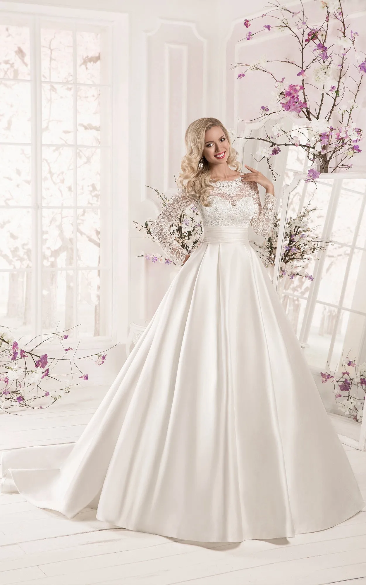 Lace Top Long Sleeve Floor Length Satin Applique Dress-714158