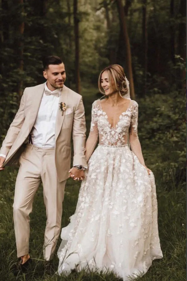 Tulle Lace A Line V Neck Long Sleeves Wedding Dresses, Wedding Gown APW0423