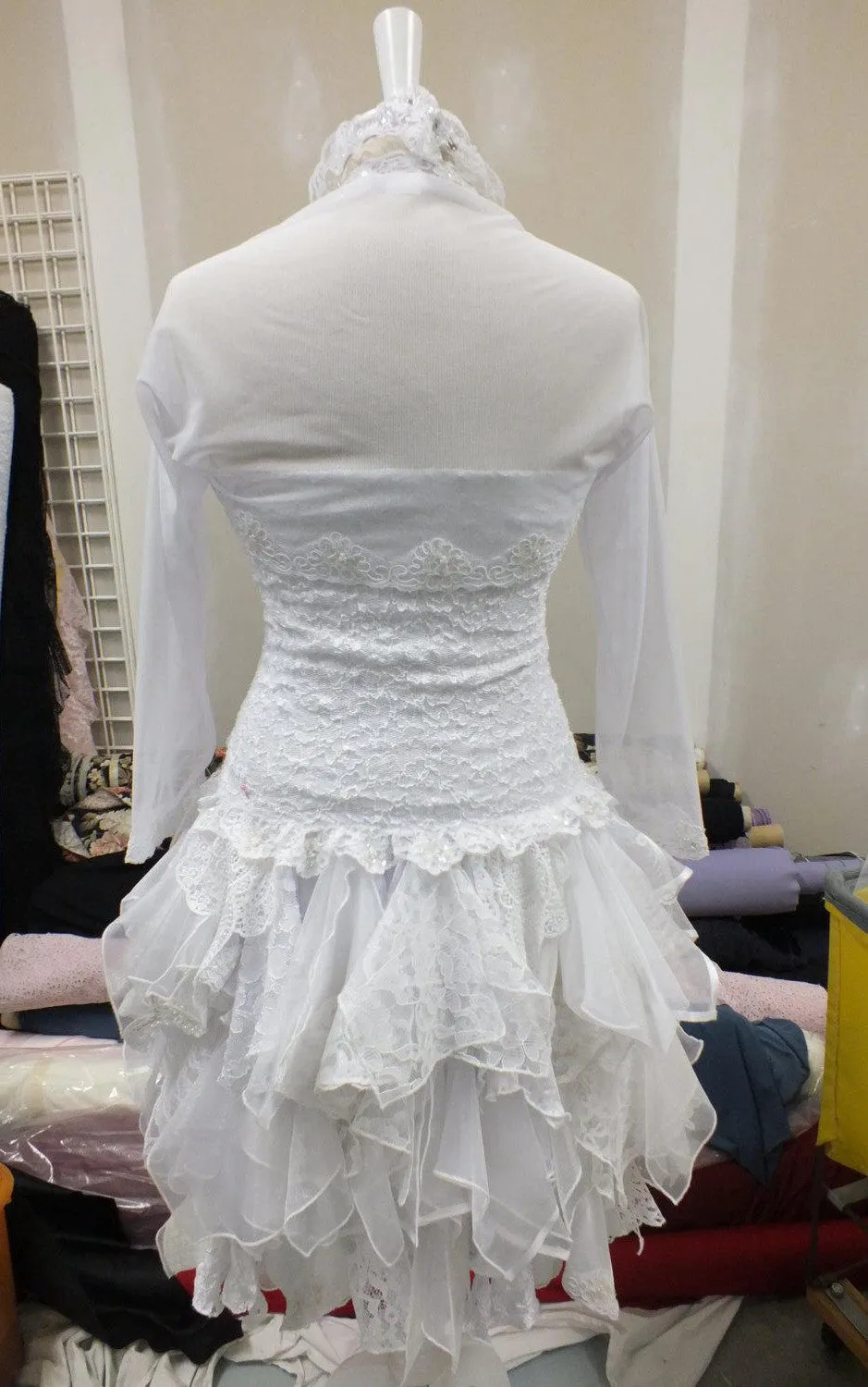Vintage Unique Cowgirl Short Two Piece A-Line Wedding Dress Elegant Beach Country Forest Ruffled Tiered Bridal Gown with Sequins and 3D Flower